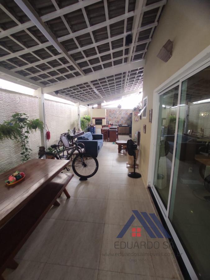 Casa à venda com 4 suítes, 4 vagas e 260m² no Guaribas, Eusébio (CE) — foto 18 de 27